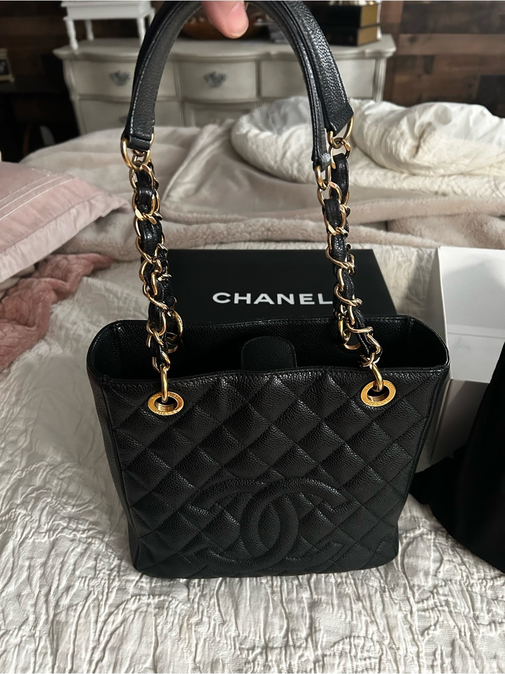 CHANEL Black Quilted Caviar Leather Tote with Gold Hardware - Picture 7 of 8